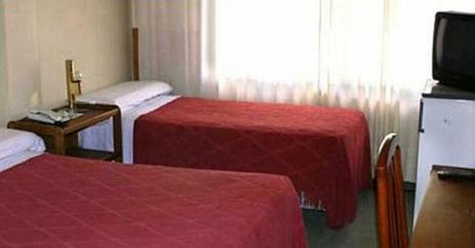 Hotel City Трелью Экстерьер фото